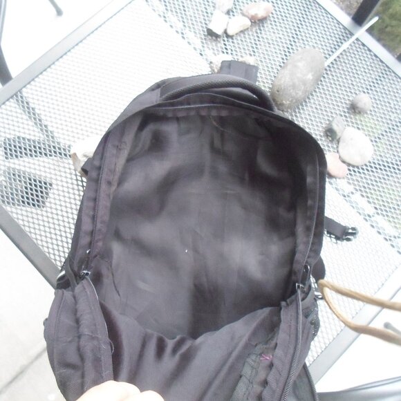 Backpack - Picture 4 of 9